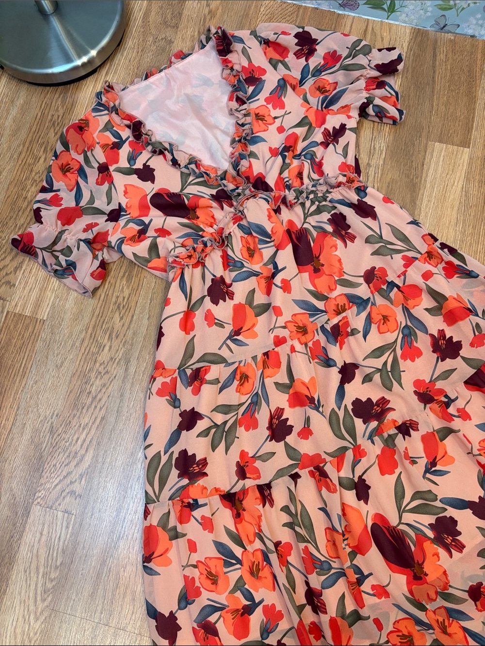 Elegant peach and coral pink burgundy floral ruffle maxi dress. Size M. - Picture 5 of 17